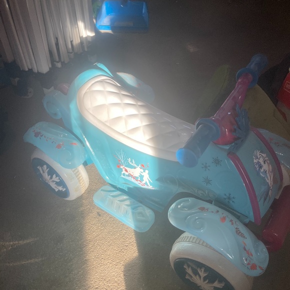 electric ride on toy - Picture 3 of 3